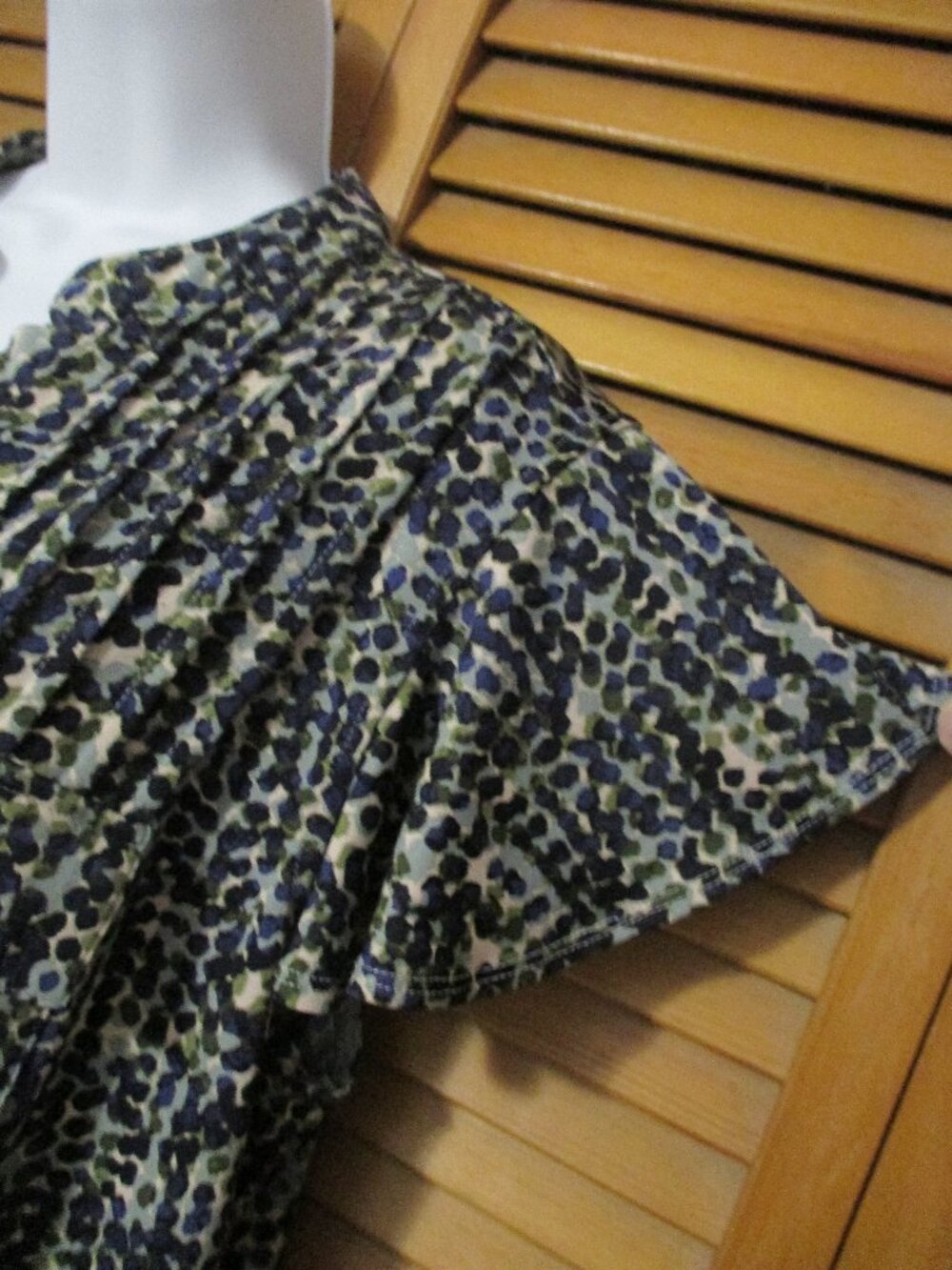 Ava & Grace top flowy stretchy lightweight V neck wash & wear size 1x - Picture 6 of 9